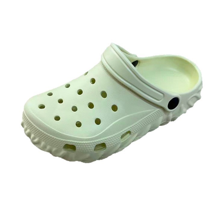 1761633955797954.jpg 雅购特拖鞋