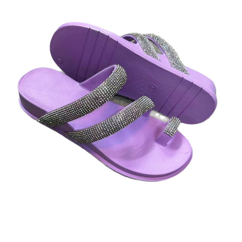 1761637819551369.jpg 雅购特拖鞋