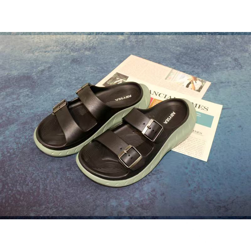 1761644467435501.jpg 雅购特拖鞋