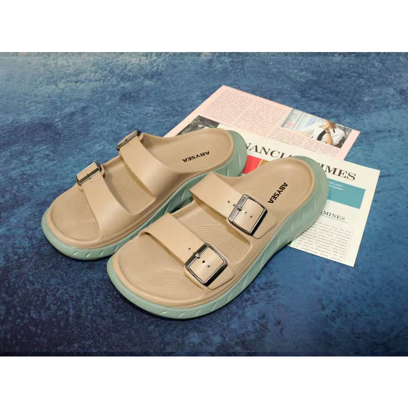 1761644467552393.jpg 雅购特拖鞋