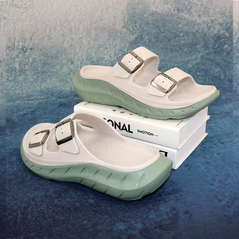 1761644474433391.jpg 雅购特拖鞋