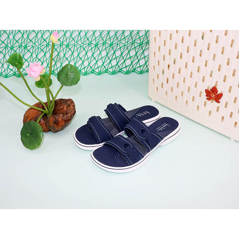 1761703470740000.jpg 雅购特拖鞋