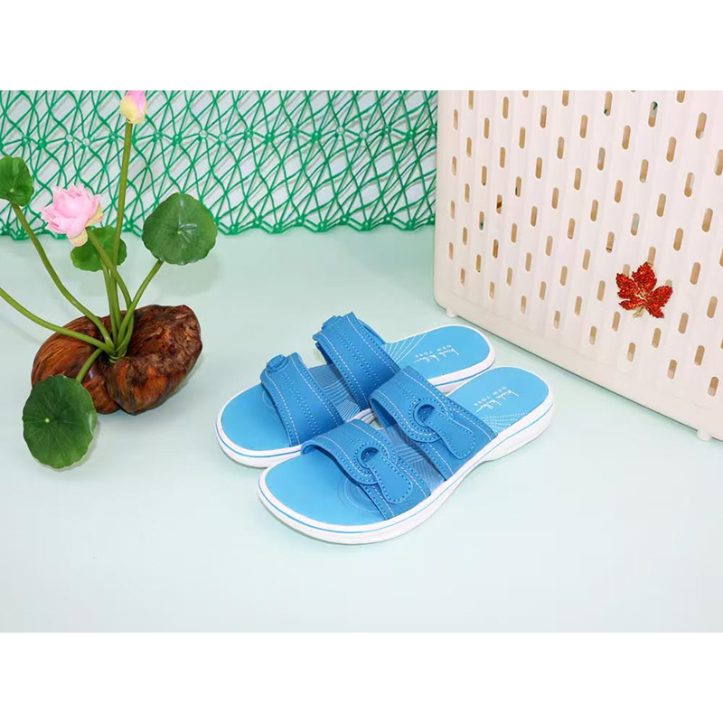 1761703471700467.jpg 雅购特拖鞋