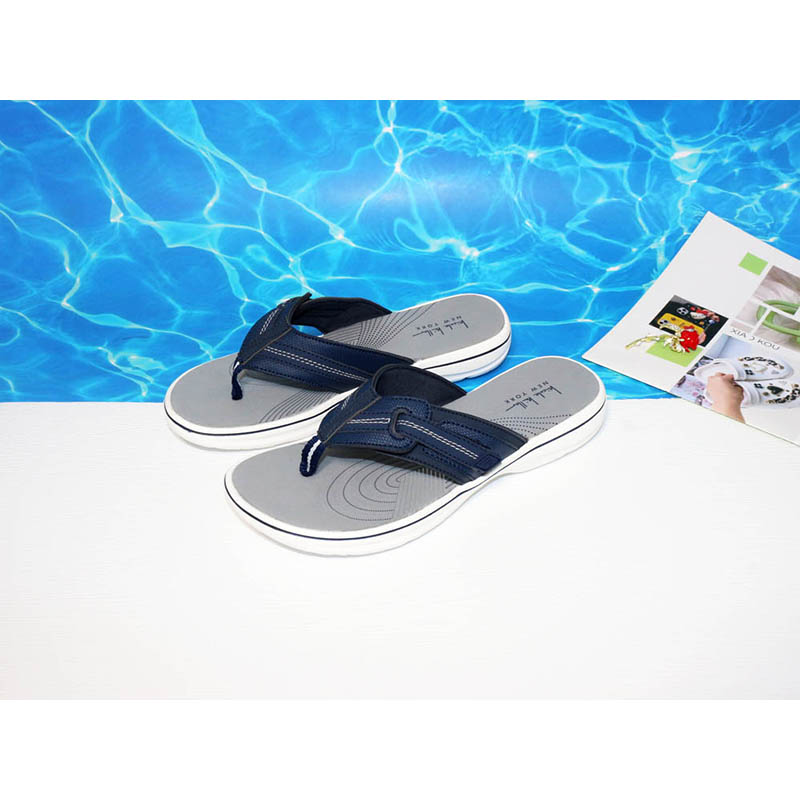 1761706516438408.jpg 雅购特拖鞋