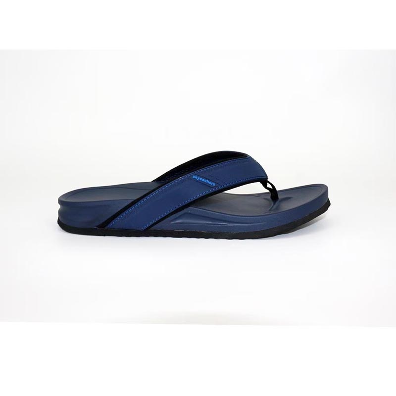 1761706615360090.jpg 雅购特拖鞋