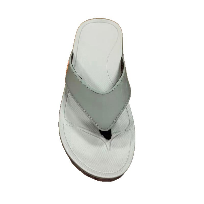 1761717024370795.jpg 雅购特拖鞋