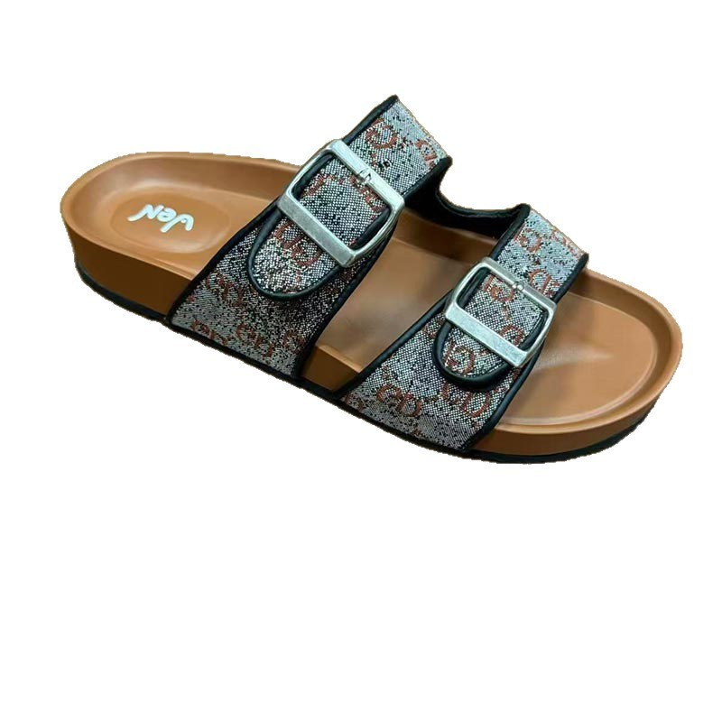 1761729909570076.jpg 雅购特拖鞋