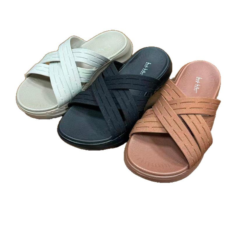 1761729977374929.jpg 雅购特拖鞋