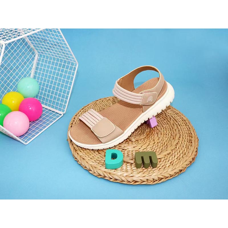 1761786943113740.jpg 雅购特拖鞋