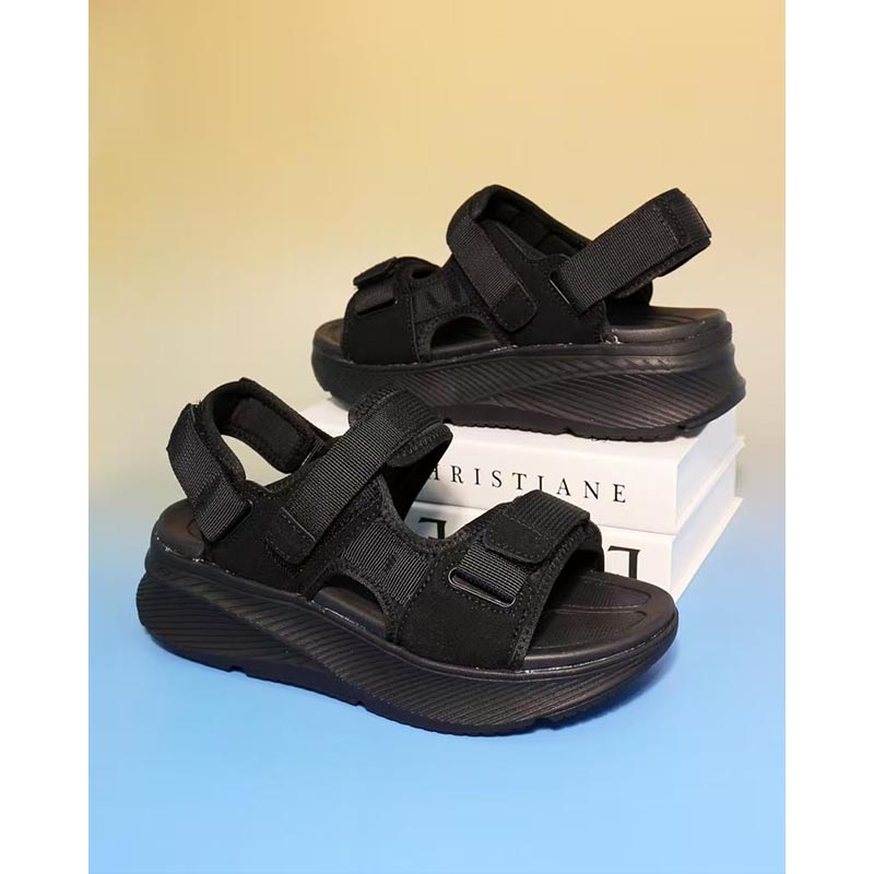 1761787084990651.jpg 雅购特拖鞋