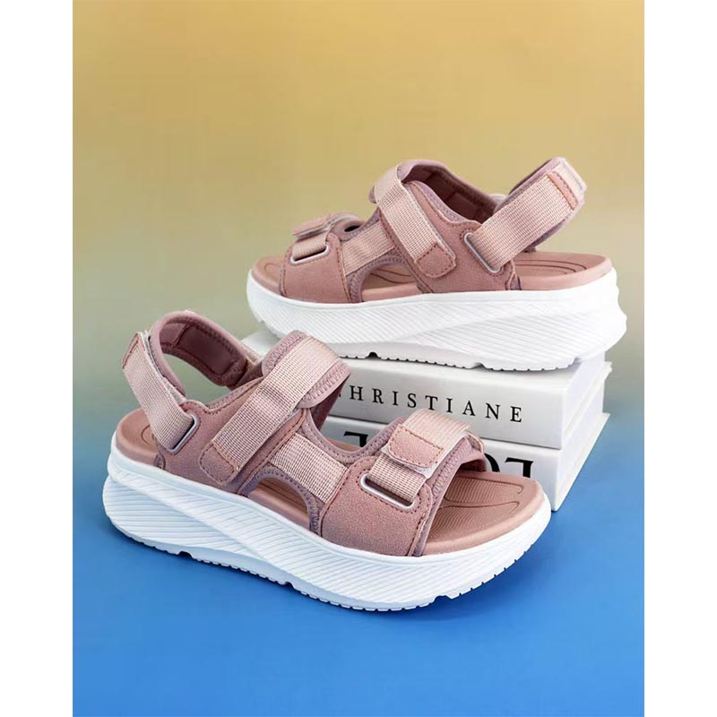 1761788498259559.jpg 雅购特拖鞋