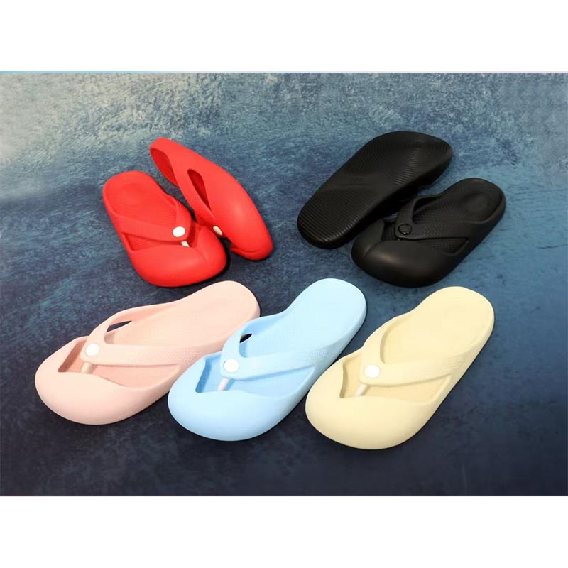 1761795746717287.jpg 雅购特拖鞋