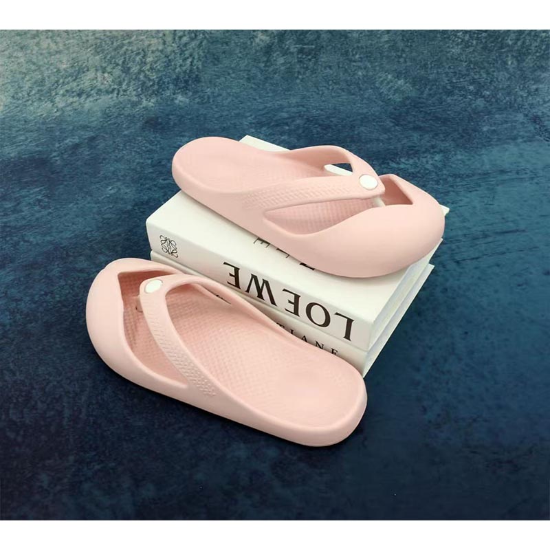 1761795754113340.jpg 雅购特拖鞋