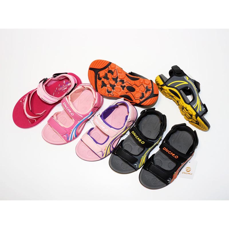 1761803377198635.jpg 雅购特拖鞋