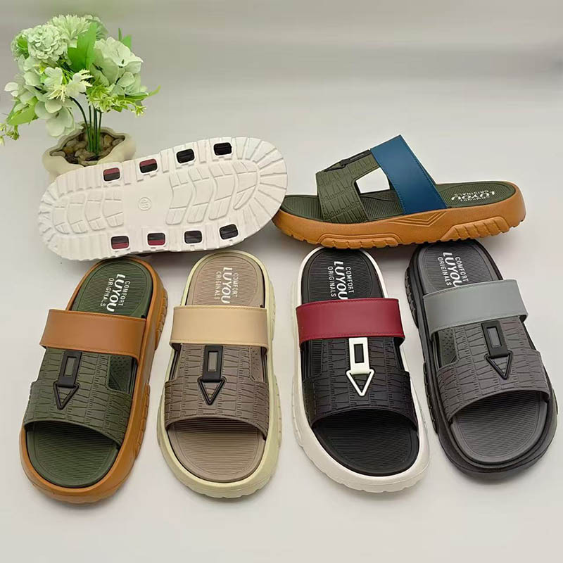 1761810309684182.jpg 雅购特拖鞋