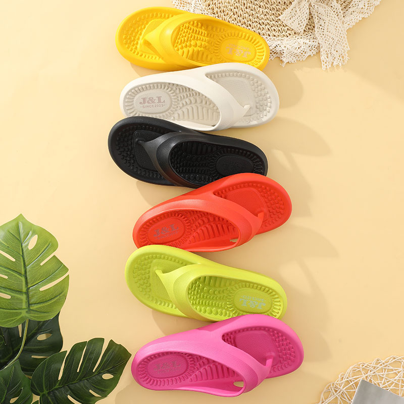 1761871409532838.jpg 雅购特拖鞋