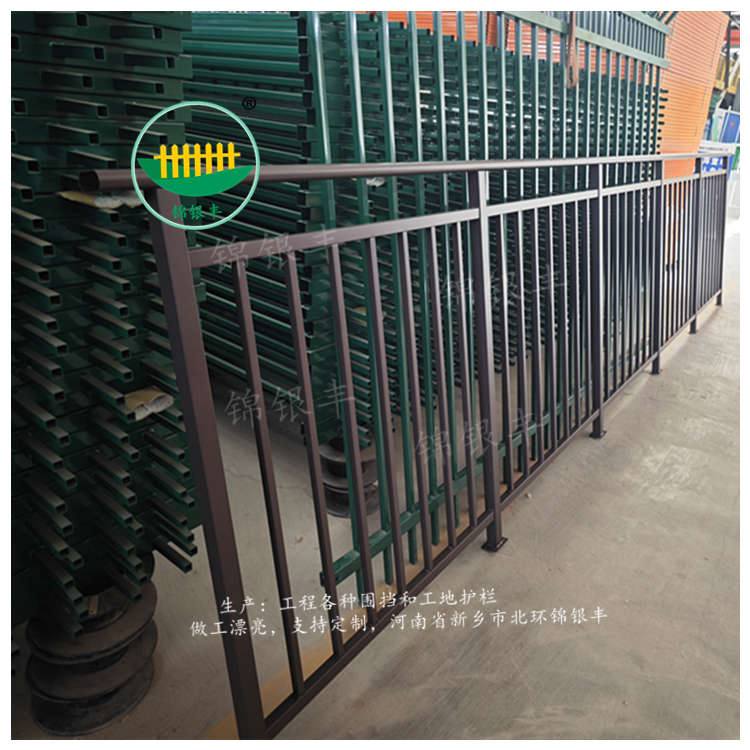 阳台护栏.jpg 阳台护栏