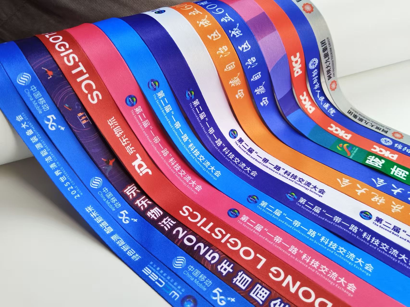 1762242143416842.jpg 成都彩色印刷挂绳制作推荐找本地厂家—正力佳!