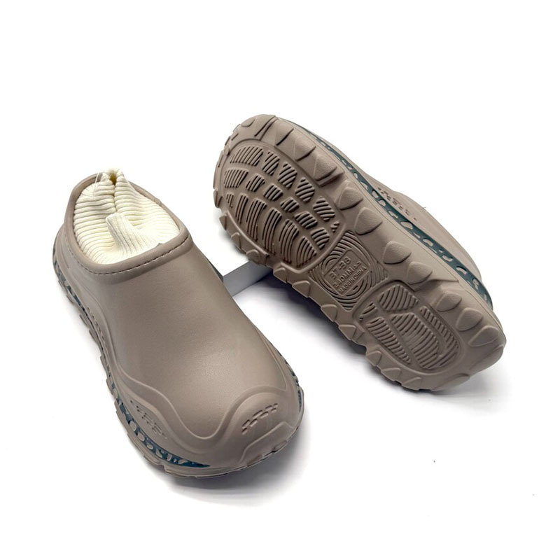 1762390687986754.jpg 雅购特拖鞋