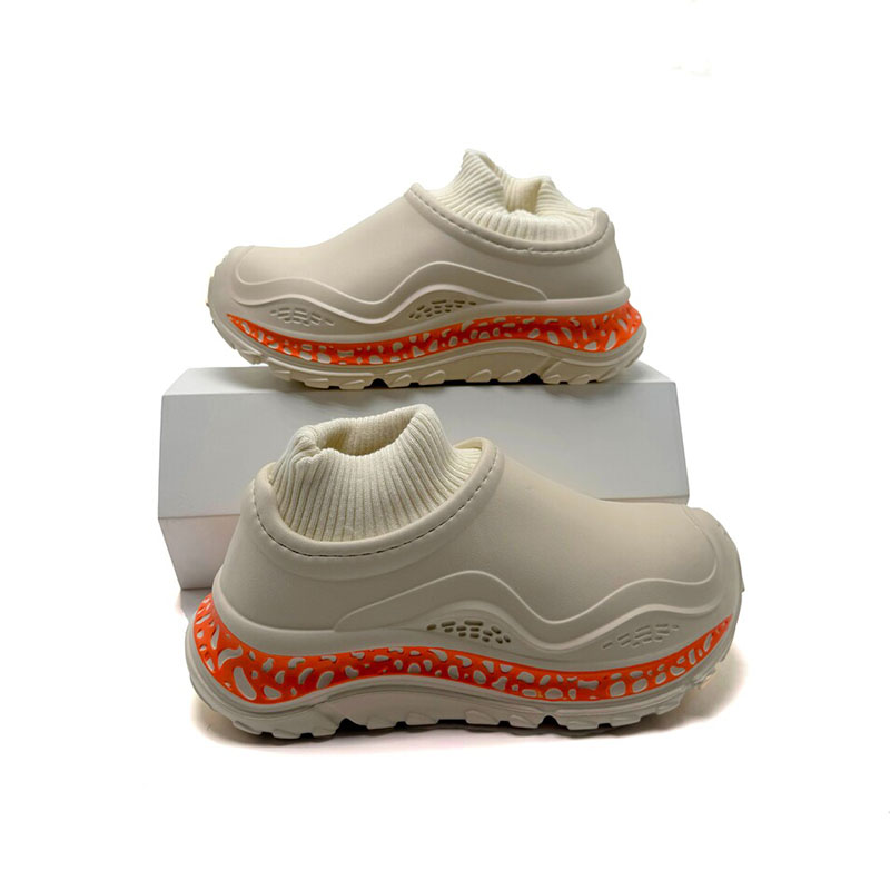 1762390698343849.jpg 雅购特拖鞋