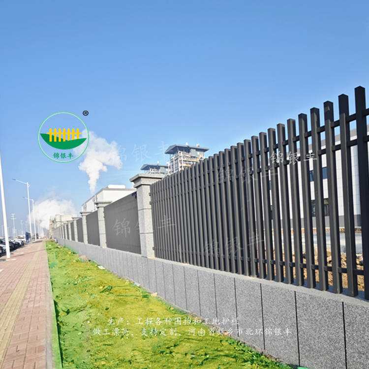 铁艺护栏.jpg 铁艺护栏