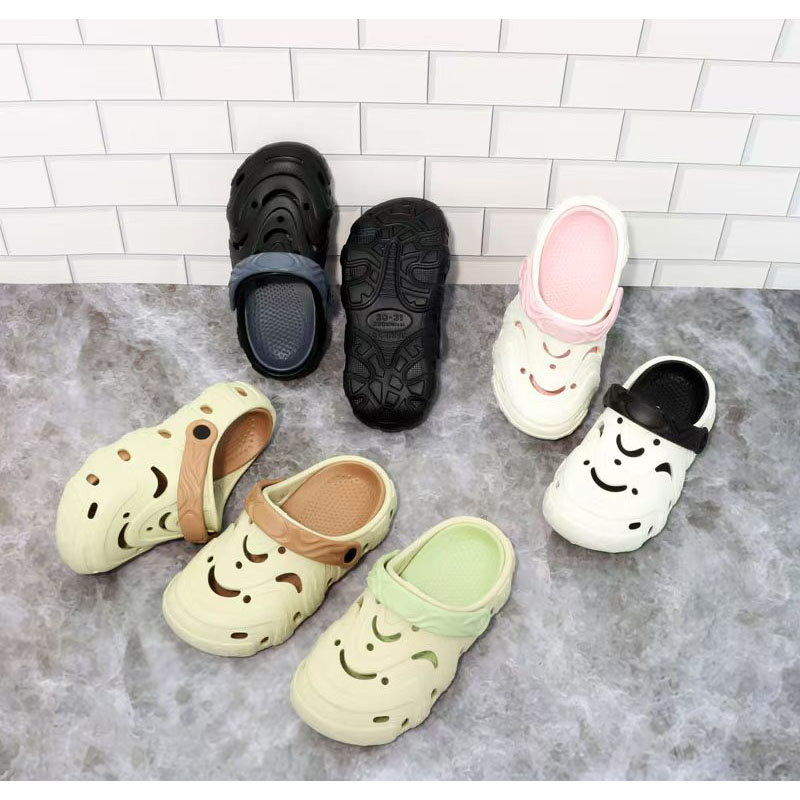 1762935421513468.jpg 雅购特拖鞋