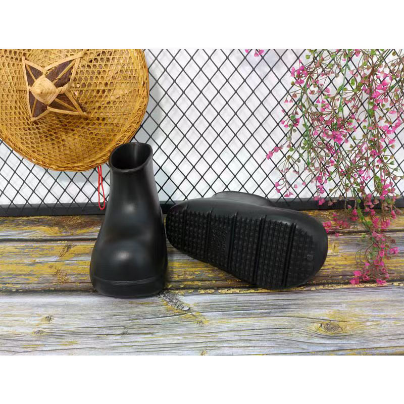 1762937444631424.jpg 雅购特拖鞋