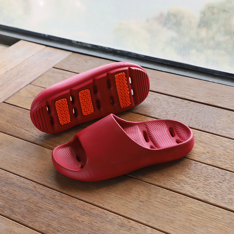 1763020237968952.jpg 雅购特拖鞋