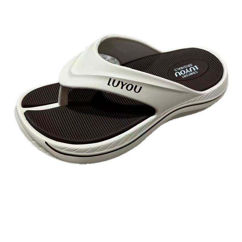 1763112671545624.jpg 雅购特拖鞋