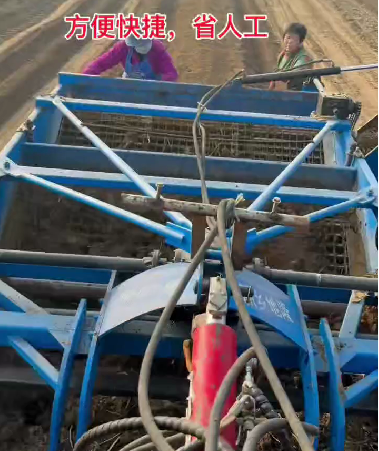 聯(lián)合式白術(shù)收獲機(jī)