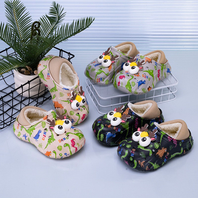 1763513342657188.jpg 雅购特拖鞋