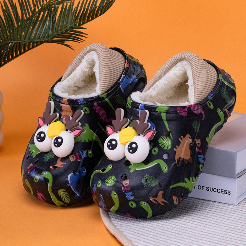 1763513384395579.jpg 雅购特拖鞋