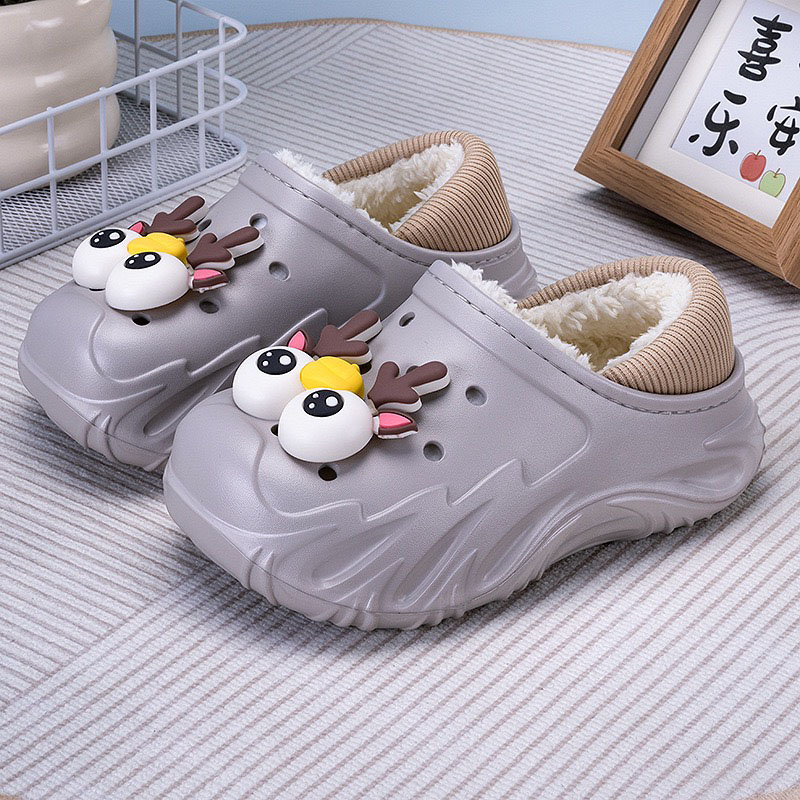 1763514415426596.jpg 雅购特拖鞋