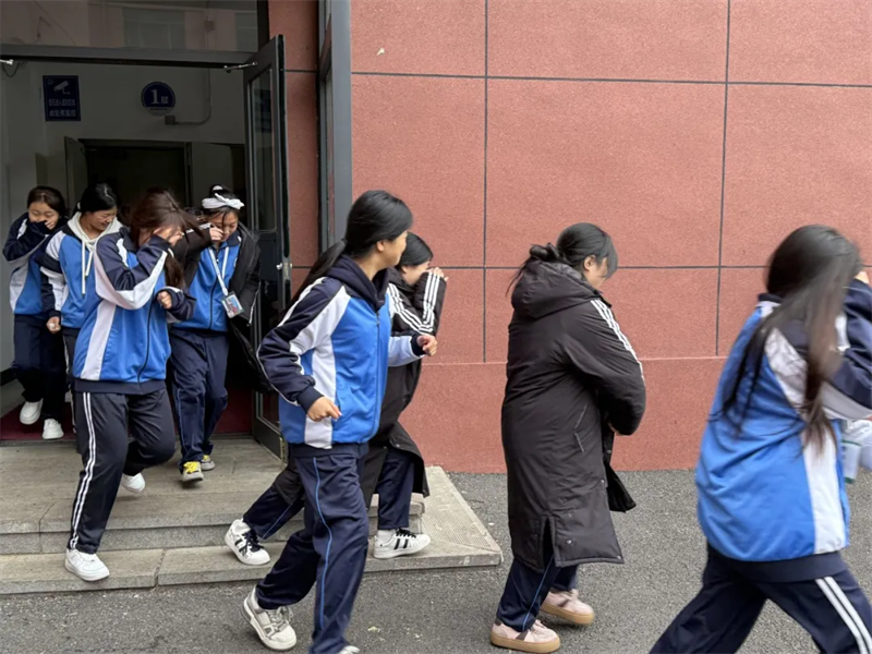 营口渤海卫生学校