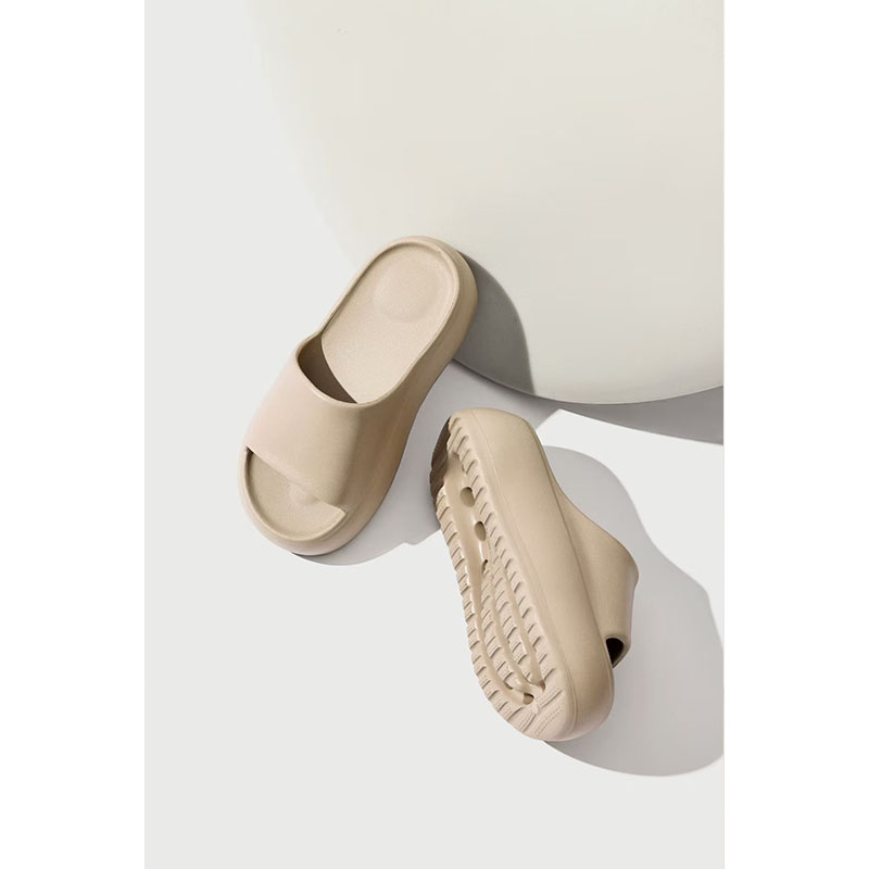 1763609828710910.jpg 雅购特拖鞋