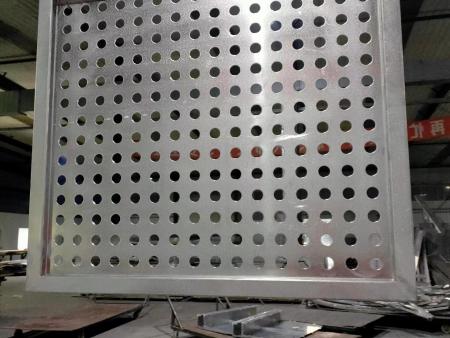 1763628572308903.jpg 吉林蜂窝铝板