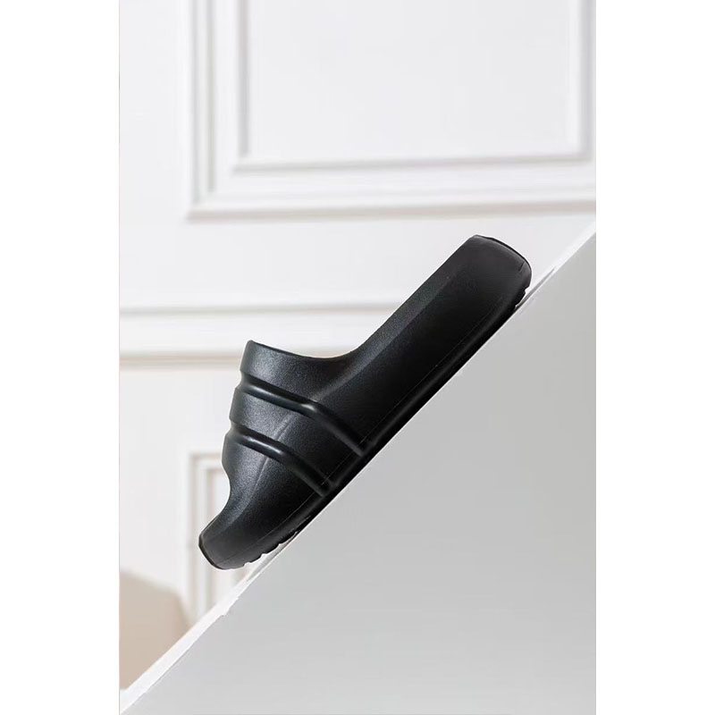 1763779142457191.jpg 雅购特拖鞋