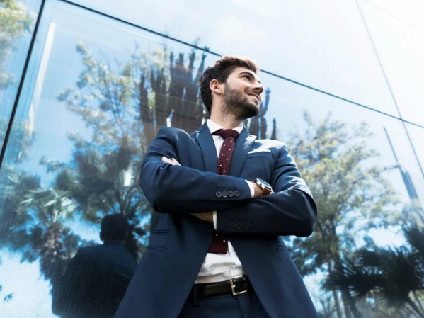 1763976356146743.png 定制西装如何提升你的自信?