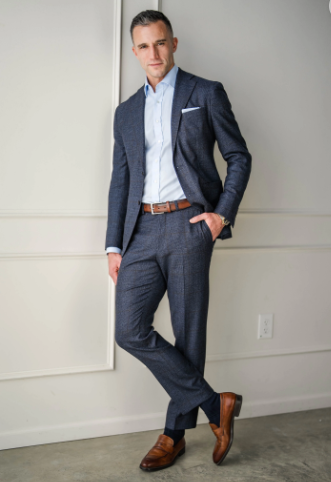 1763980417687930.png 为什么选择定制西装而非成衣?