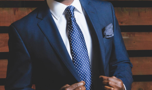 1763982571922203.png 定制西装时何时选择每个选项?