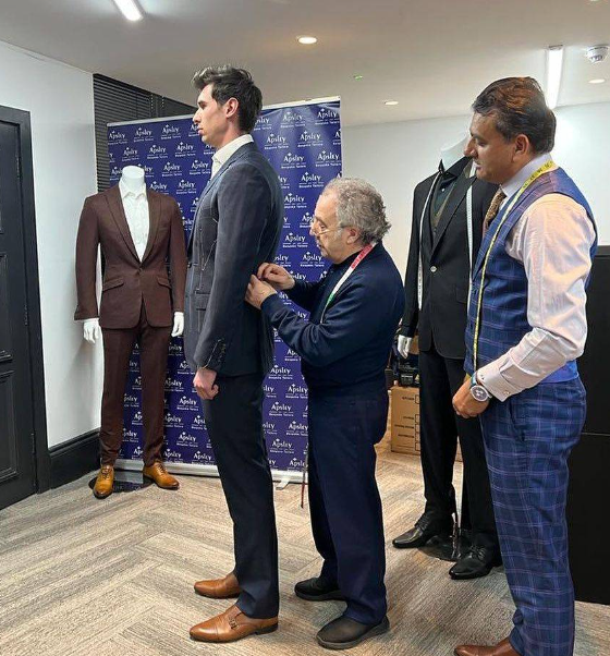 1763982680356711.png 定制西装的价格分解与价值评估