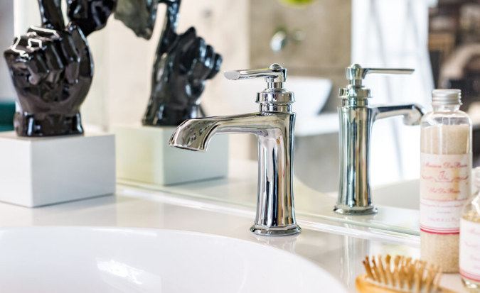 每个房主都应该知道的9条管道维护技巧，以避免昂贵的维修