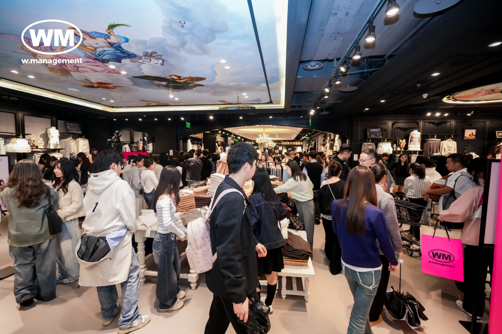 1764053416727383.jpg W.management西北首店 入驻西安赛格