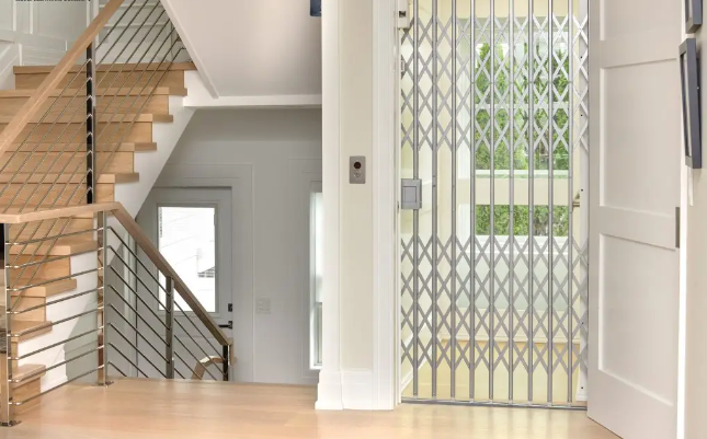 1764198789723228.png 电梯需要立即维修的迹象