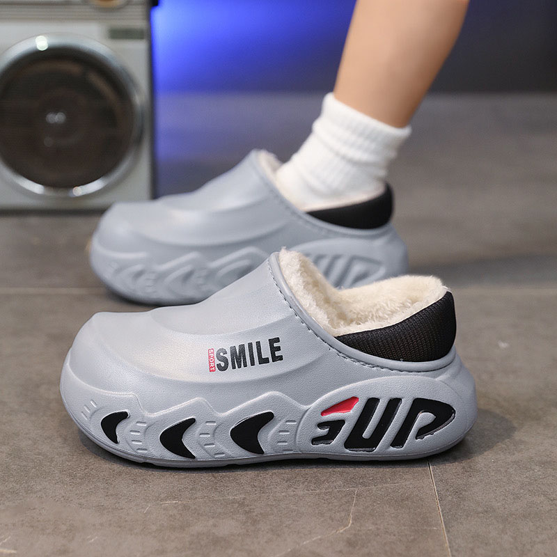 1764297142443395.jpg 雅购特拖鞋