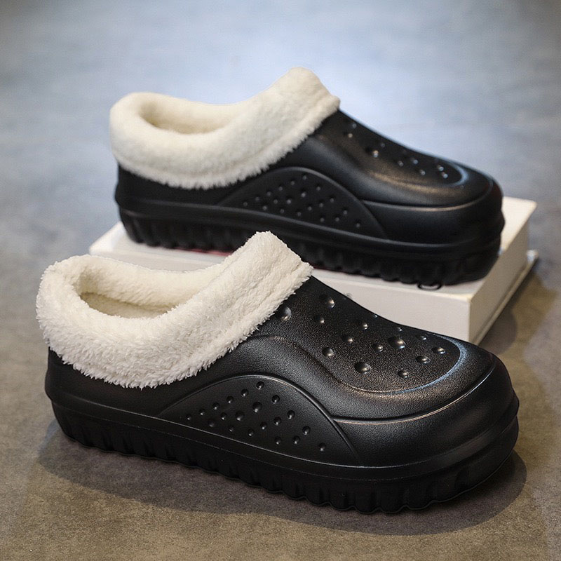 1764308931252489.jpg 雅购特拖鞋