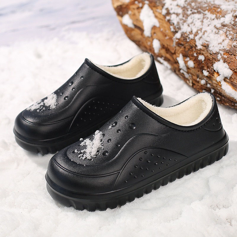 1764308938316240.jpg 雅购特拖鞋