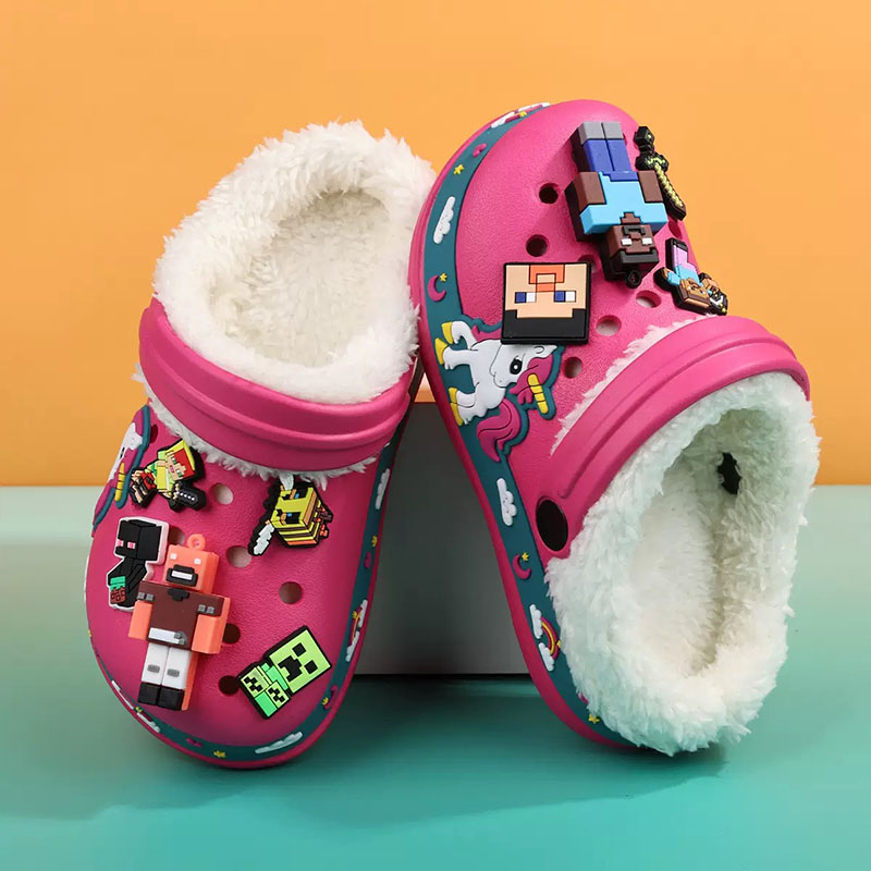 1764382054137664.jpg 雅购特拖鞋