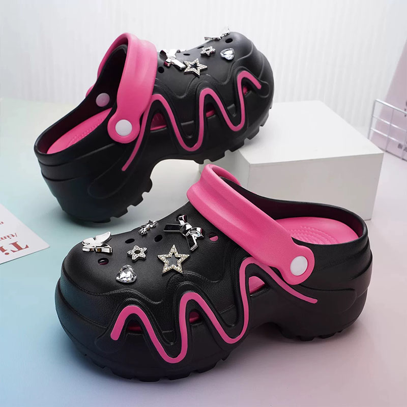 1764387725938685.jpg 雅购特拖鞋