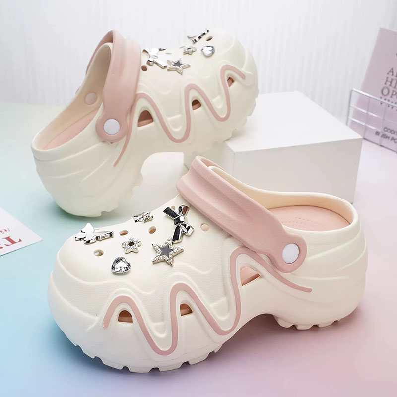 1764387732302406.jpg 雅购特拖鞋